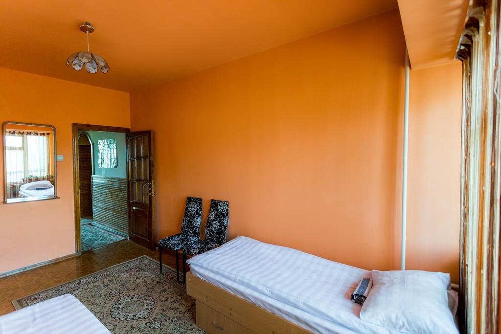 Ussr Hostel Bishkek Quarto foto